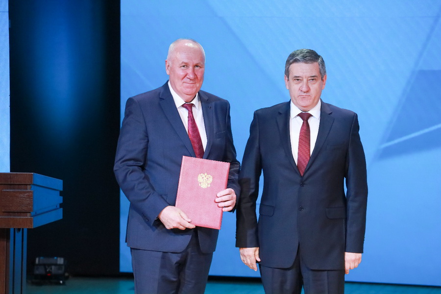 Ю Земский и В пЕЛЕГАНЧУК.jpg